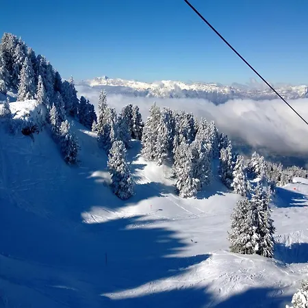In Chatel Near Linga Gondola